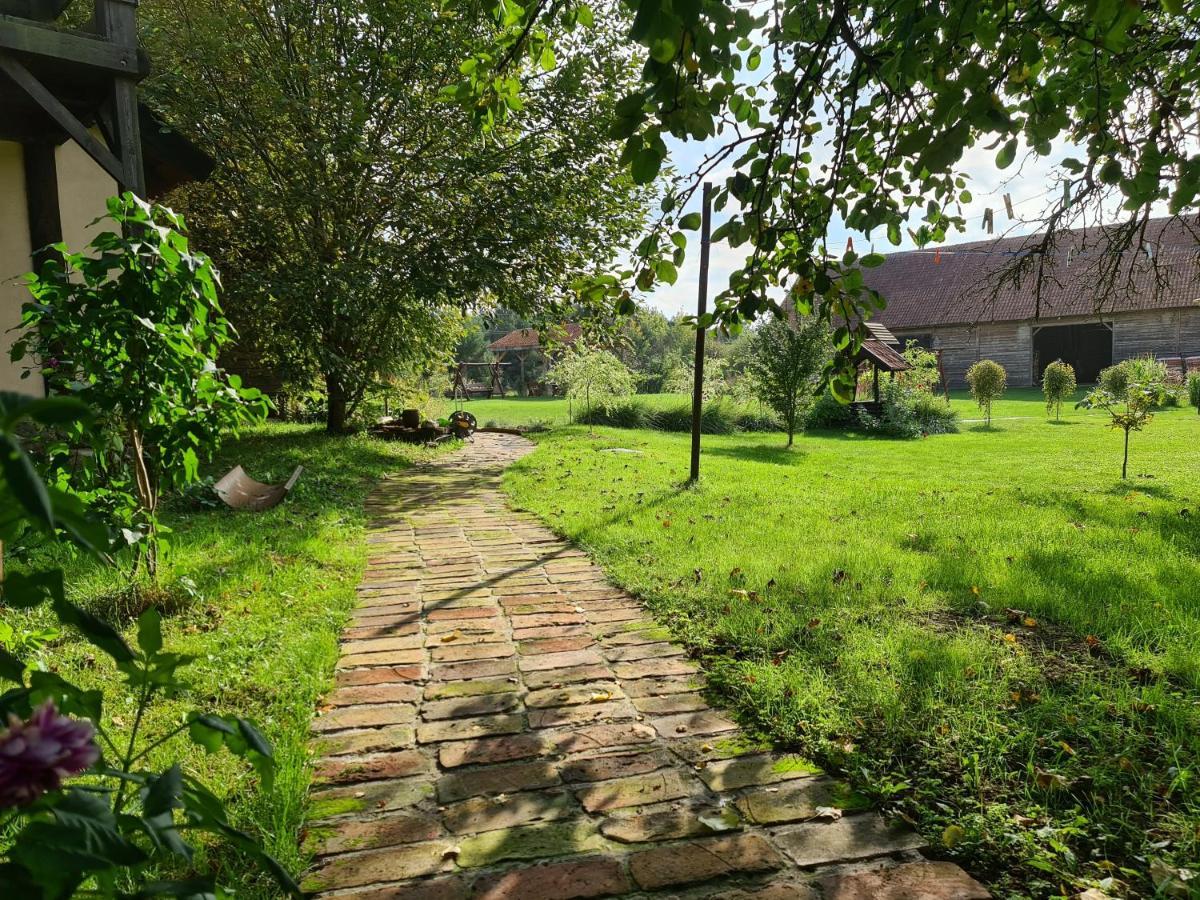 Swojski Gosciniec Prażmowo Exterior foto