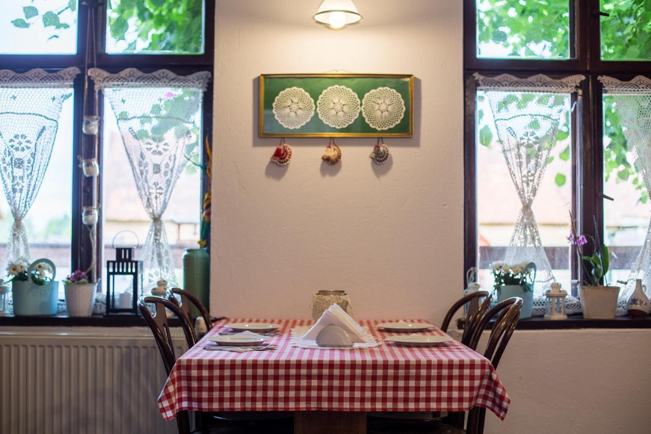 Swojski Gosciniec Prażmowo Exterior foto